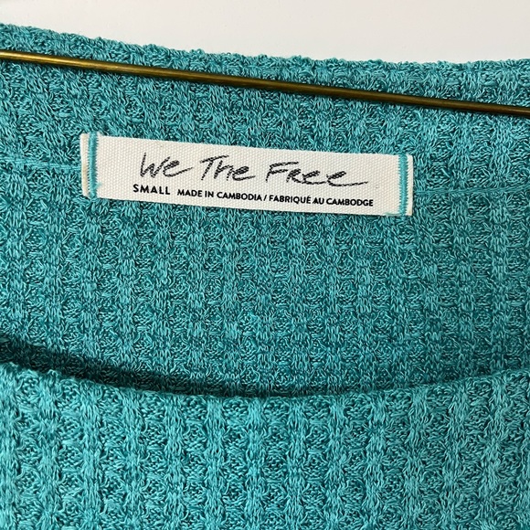 Free people womens snowy thermal top. Used like new. Only worn once or twice. - Picture 2 of 2